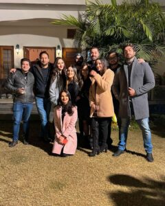 Aly Goni Instagram - Happy new year to y’all ❤️✨ Allah aap sab ko yeh naye saal bohot saari khushiya de Ameen 🤍#aboutlastnight #family