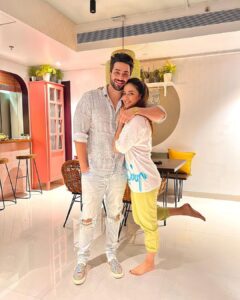 Aly Goni Instagram - I m so so sooo proud of you ❤️ Congratulations on ur new house meri jaan I know how much u have worked hard for this ✨ 🧿😘😘