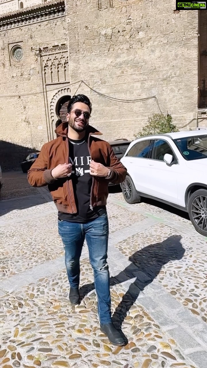 Aly Goni Instagram - Randomly found this cover by Toshi Singh on Yt and loved it ❤️ so socha aap sab ke saath share karu because this song is trending 🫶🏻
