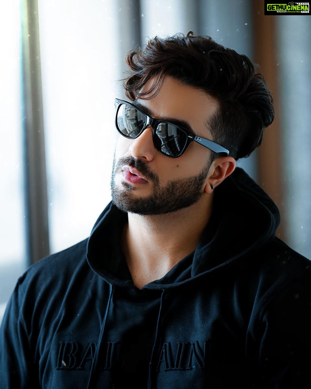 Aly Goni Instagram - 5 Million #FamAly ❤️ Shukriya 🙏🏼 #allhamdulillah