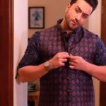 Aly Goni Instagram - Poore Taiyaar Kehlaoge, Jab Wild Stone Lagaoge! Choose to be not just ready but #FullReady for the festivals with the right fragrance. @wildstoneofficial #Wildstone #Perfume #Navratri #DurgaPuja #Garba #Festival #Festivevibes #Ethnicwear #logtohnoticekarenge #fragrance #lookoftheday #ad