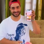 Aly Goni Instagram - @jasminbhasin2806 sun rahi hai? atrangi aur hatke shows woh bhi FREE! tabhi toh phone se nazar nahi hatati! 🤷🏻‍♂️ #YoungJantaKoYahiMangta #AmazonminiTV #WatchNow #WatchFree #AlyGoni #JasminBhasin