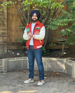 Ammy Virk Instagram - Beauty begins the moment
you decide to be yourself ❤️