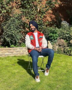 Ammy Virk Instagram - Beauty begins the moment
you decide to be yourself ❤️
