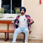 Ammy Virk Instagram - "We're all a little weird. And life is a little weird. And when we find someone whose weirdness is compatible with ours, we join up with them and fall into mutually satisfying weirdness and call it love -true love."