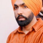 Ammy Virk Instagram - Oye makhna 4th nov ❤️