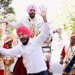 Ammy Virk Instagram - Annhi dea mazaaak ae ❤️ Love u @binnudhillons bhaji @jaswinderbhalla bhaji ❤️… film will be in cinemas on 21st april ❤️