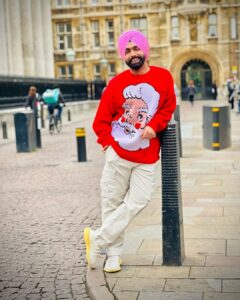 Ammy Virk Instagram - IF IT'S MEANT TO BE, 
IT'LL BE ❤️