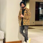 Ammy Virk Instagram - @burberry ❤️