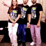 Ammy Virk Instagram - GENUINE REVIEW ❤️ (MOH) Starting from @sargunmehta wow wow wow….. your from somewhere else…. Main punjabi film di gall ni krda, main ajj tak kade bollywood te hollywood ch v kise kudi da ainna sohna kamm ni vekheya, te main sohn khaa k kehna… Te @gitazbindrakhia veeere tuhade ton bina koi hor eh film kar nai c sakda, es ton jyada main ki likhaaan… SURJIT BINRAKHIA saab will proud of u brother…. Te @jagdeepsidhu3 dactra tu oye ❤️….. te mainu tere te proud aaa v tuc saaara kuch shaddd k aaah film bnaaayi te aida di bnaaayi,,, te mainu maaan aaah v main tera bhaai aaaan…. Teri ajj tak di sab ton best film aaa dactraaa ❤️❤️❤️… te @jaani777 te veeere tuhade end waaale sheyar ne jaaan kadddi, bahut eeee baaakmaaal o veeere tuc, te @bpraak bhaji tuhade bina saaiaaan eh filma nai challl sakdiaaan, we surrender bhaji,,,, sajjno 16nu film release ho jaaani ❤️❤️❤️