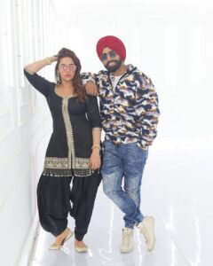 Ammy Virk Instagram - Challe mundian film will be out tomorrow sajjno… u can watch it on sonyliv ❤️
@sonylivindia @mandy.takhar ❤️
