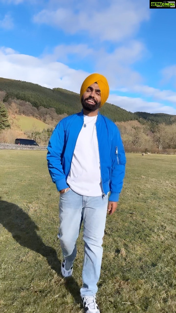 Ammy Virk Instagram - Ainna sohna ❤️ One of My favourite song from layers ❤️