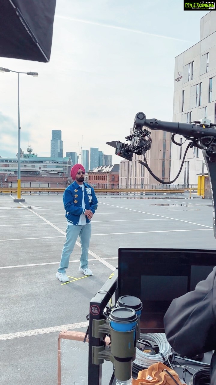 Ammy Virk Instagram - Moh maaya ❤️, full official video will out soon ❤️ Waheguru mehar karan 🙏🏻