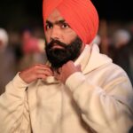 Ammy Virk Instagram - Thank you guyz for your immense love for LAYERS ❤️… next kehre gaane da video kariye?