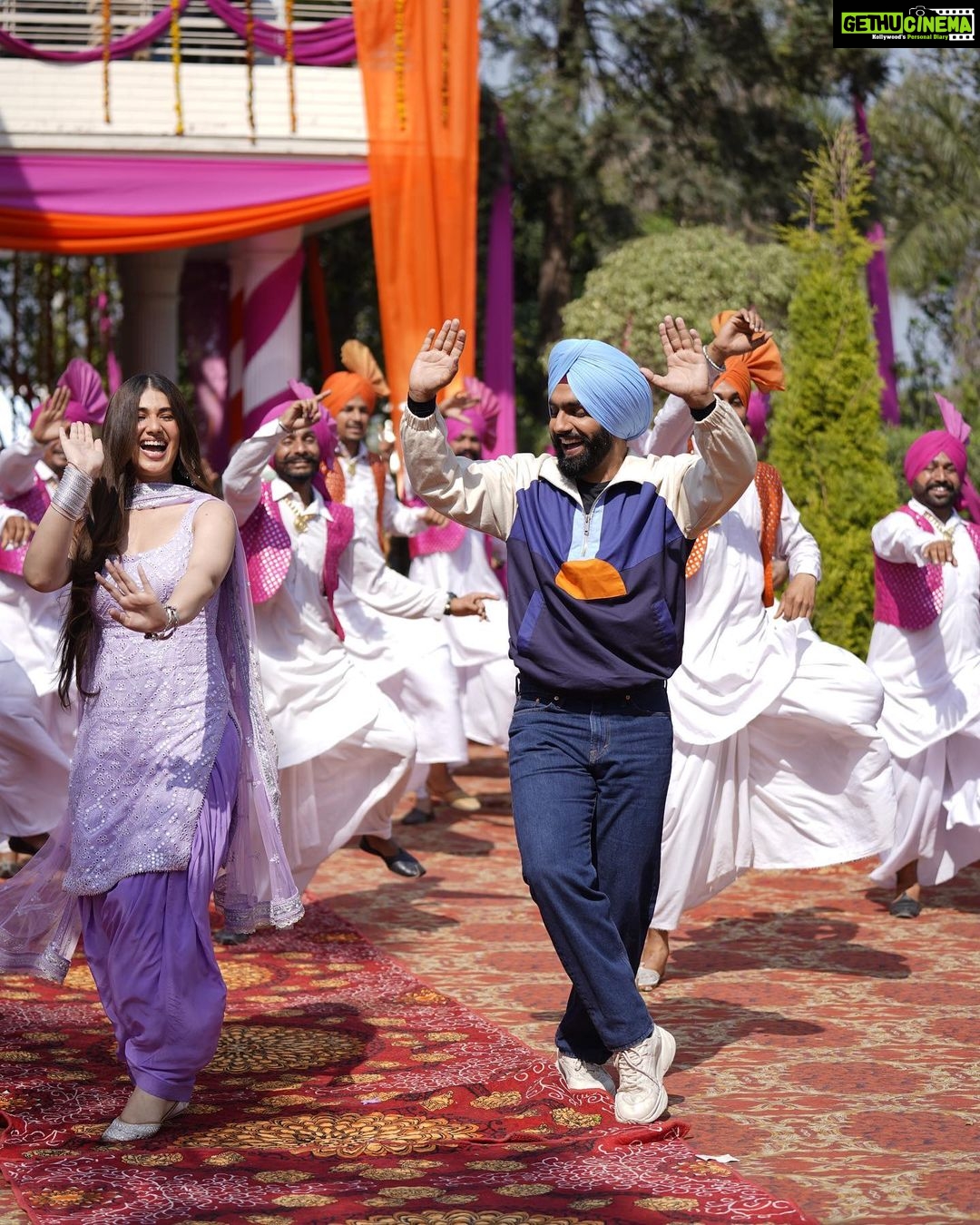 Ammy Virk Instagram - Kunndhi mucch ❤️ releasing tomorrow ❤️