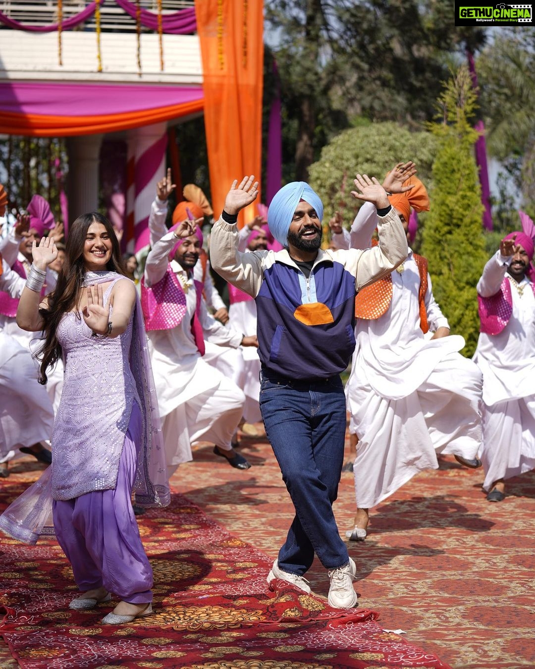 Ammy Virk Instagram - Kunndhi mucch ❤️ releasing tomorrow ❤️