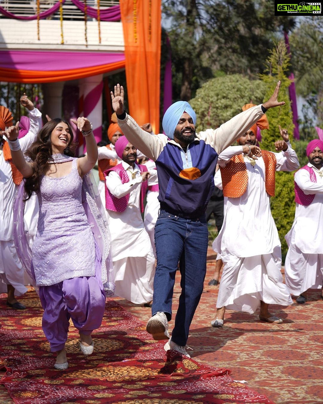 Ammy Virk Instagram - Kunndhi mucch ❤️ releasing tomorrow ❤️