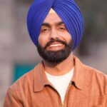 Ammy Virk Instagram - Annhi dea mazaak ae ❤️ First song KUNNDHI MUCCH Will be out day after tomorrow ❤️ Movie releasing on 21st april ❤️ DASTAR @beant_mavi ji wallon sajaayi gyi ae ❤️
