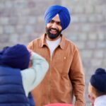 Ammy Virk Instagram - Annhi dea mazaak ae ❤️ First song KUNNDHI MUCCH Will be out day after tomorrow ❤️ Movie releasing on 21st april ❤️ DASTAR @beant_mavi ji wallon sajaayi gyi ae ❤️