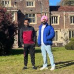 Ammy Virk Instagram - Annhi dea mazaak ae…❤️… Trailer will be out on 6th april at 6pm… jni k parson shama nu ❤️….. We love u sajjno ❤️.. @rakeshdhawan_