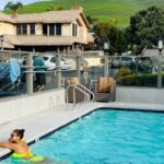Amrapali Gupta Instagram - Pismo beach 🥰😘#pismobeach #roadtrip #funtimes #happynewyear #biknigirl #husbandandwife #son #poolvibes #poolview
