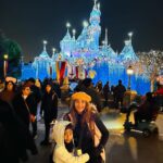 Amrapali Gupta Instagram - Happy New Year… May 2023 be a great year for all mankind !!! Love & Peace to all… #disneyland #anahiem #losangeles #california #usa🇺🇸 #waltdisney #family #magiccastle #love #peace #faith