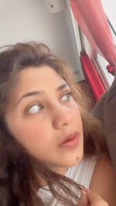 Amrapali Gupta Instagram - Kuch nahi karta 😂#home #work #fun
