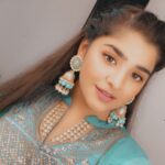 Ananya Agarwal Instagram - ~~ it’s a bling thing ~~