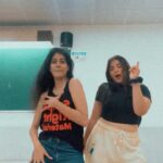 Ananya Agarwal Instagram - I'ma need like two shots in my cup . . . . . . . #aboutdamntime #dancechallenge #dancereels #explorepage #fyp #reelitfeelit #trending #explore #reeltrending #trendingsongs #trendingreels
