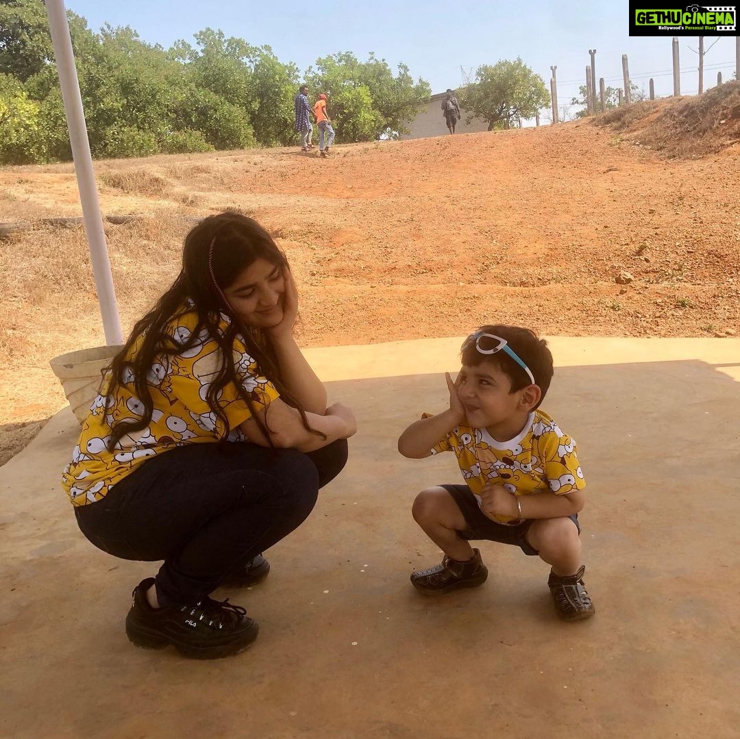 Ananya Agarwal Instagram - happy sibling day to this lil munchkin🌸🌸🌸