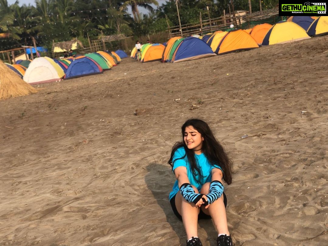 Ananya Agarwal Instagram - THE SUN TOO BRIGHT AND I COULDNT KEEP MY EYES OPEN!