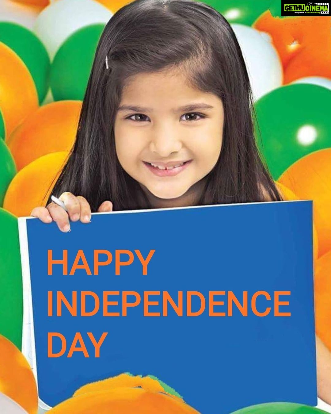 Ananya Agarwal Instagram - “it is easy to kill individuals.. but u cannot kill the ideas.. great empires crumbled.. while their ideas survived!” Happy independence day!