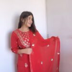 Ananya Agarwal Instagram - ❤️💛 @myindianstitch