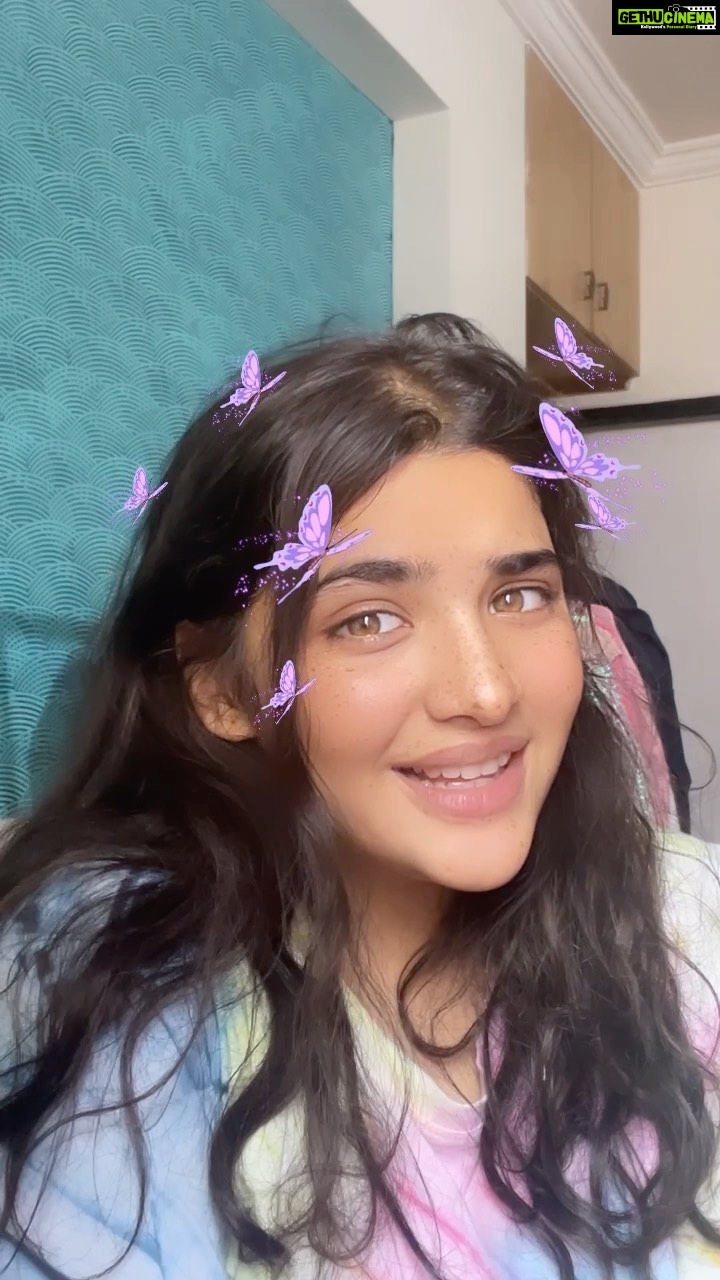 Ananya Agarwal Instagram - no i dont look like this irl!! but this filter is soo cuteeeðŸ˜ðŸ˜