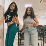 Ananya Agarwal Instagram - Free lec? You’ll find us making reels 😂❤️ . . . . . #reelsinstagram #trending #dancereels #collegelife #explorepage