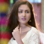 Anchal Sahu Instagram - Welcome to Parineetii’s world.❤️ Join us at 10pm today only on Colors. Mon- Friday :10pm #parineetii @tanvi.dogra @anchalsahuofficial @shivangisinghchauhaan @varunthebabbar @muzzudesai @malwankardeepak @jassi.k15 @urvashibagtharia @noamank61 @sohailk98 @shubham7273 @colorstv @balajitelefilmslimited @ankurvermaofficial
