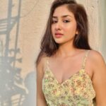 Anchal Sahu Instagram - Naina tere kajrare, naino pe hum dil haare hai🌻✨