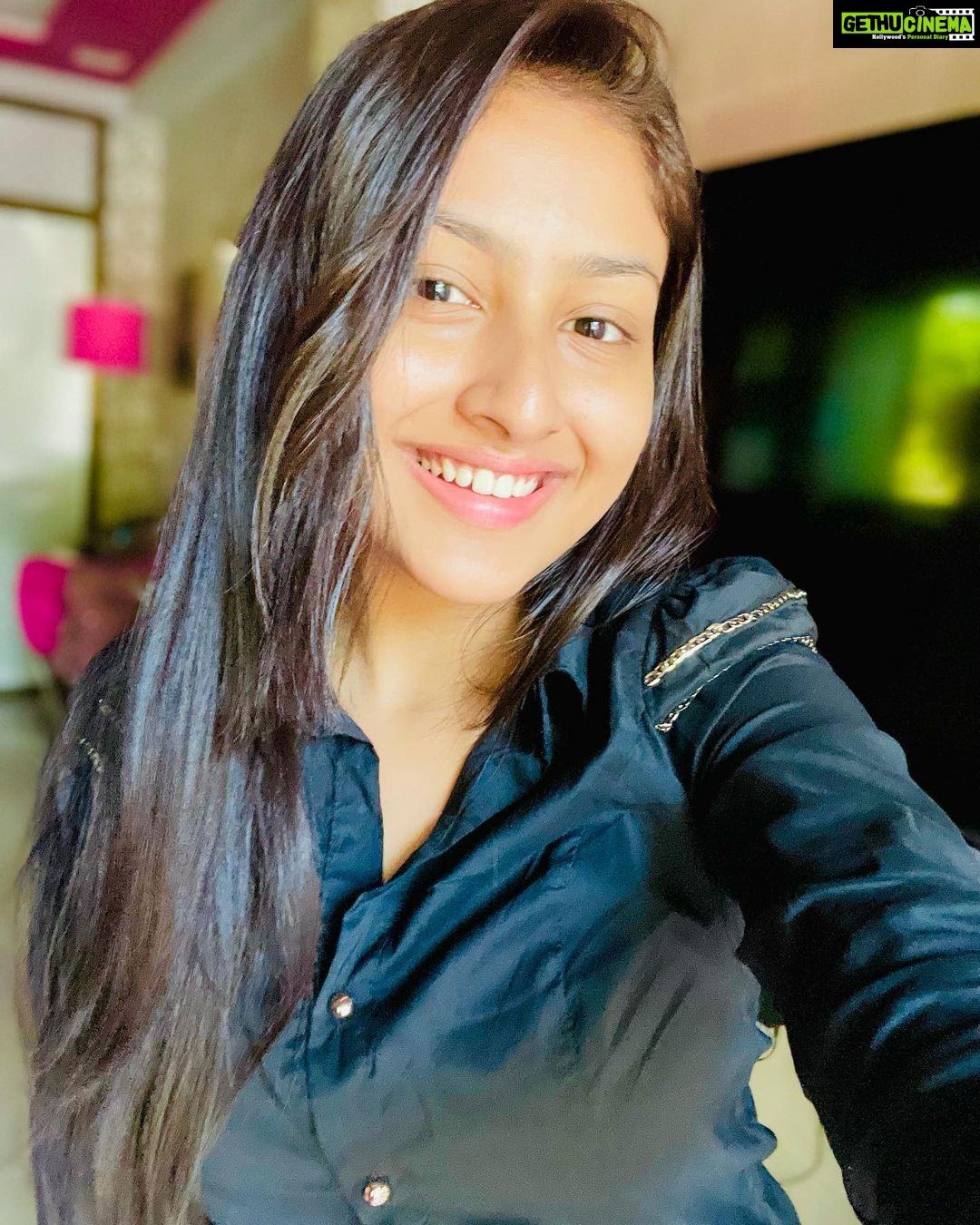 Anchal Sahu Instagram - Peace begins with a smile.