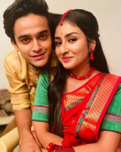 Anchal Sahu Instagram - #anidita ke shaadi mein zaroor aana!❤️💫

Dekhte rahiye BARRISTER BABU mon-fri 8:30pm only on @colorstv !!
