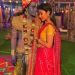 Anchal Sahu Instagram - हे कान्हा, मै तेरी बाहों के गिरफ़्त में महफूज हूँ |🌹 Excited for today’s episode? You know the drill…😉 #barristerbabu ❤️
