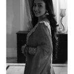 Anchal Sahu Instagram - Yeh badal ki chaadar Yeh taaro ke anchal Mein chup jaye hum, pal do pal….!❤️ . . Keep watching #parineetii 7:30pm only on @colorstv #parineet #parineetii #anchalsahu