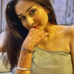 Anchal Sahu Instagram - Keeping you close….🤍 . . Outfit: @pranibynm