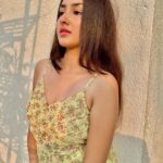Anchal Sahu Instagram – Naina tere kajrare, naino pe hum dil haare hai🌻✨
