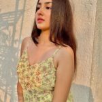 Anchal Sahu Instagram - Naina tere kajrare, naino pe hum dil haare hai🌻✨