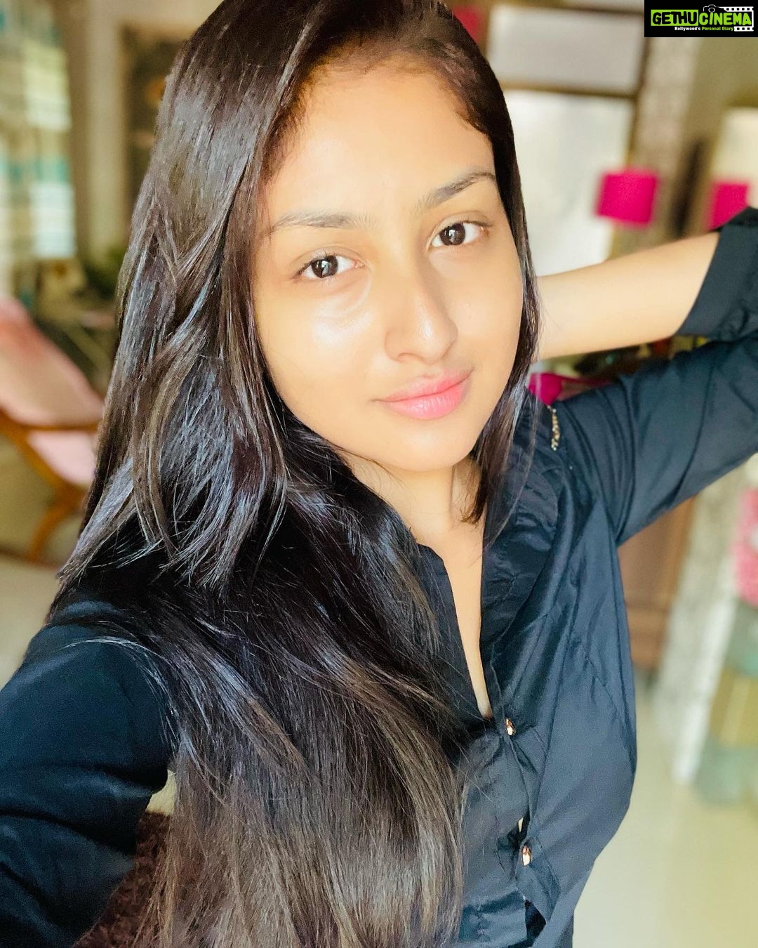 Anchal Sahu Instagram - Peace begins with a smile.