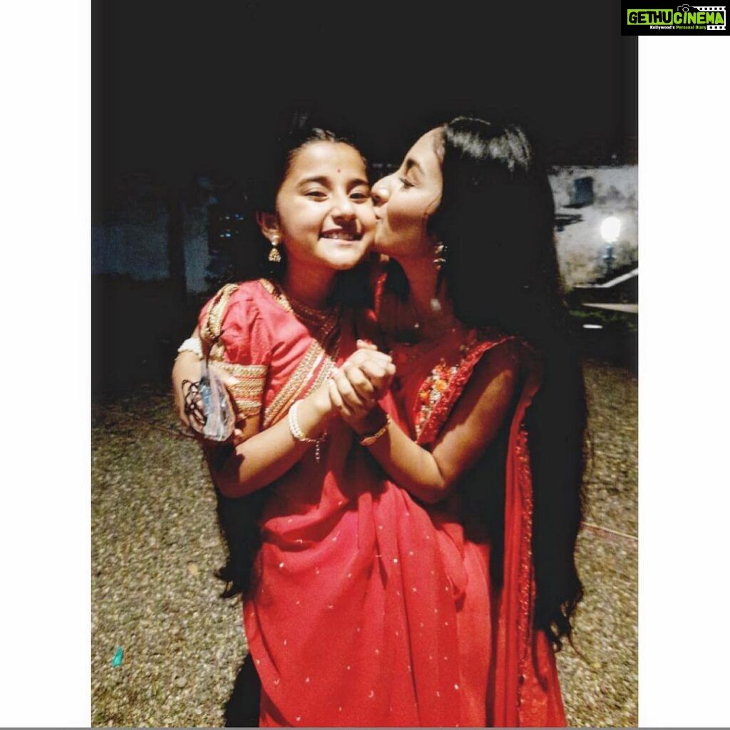 Anchal Sahu Instagram - The BONDITA’s❤️ Meeting yourself after 8 years would have looked like this! Some bonds are just unexpressed but you do have a lot of love and respect at your heart💕 This little munchkin is soo much fun to work with✨ How was today’s episode? #barristerbabu