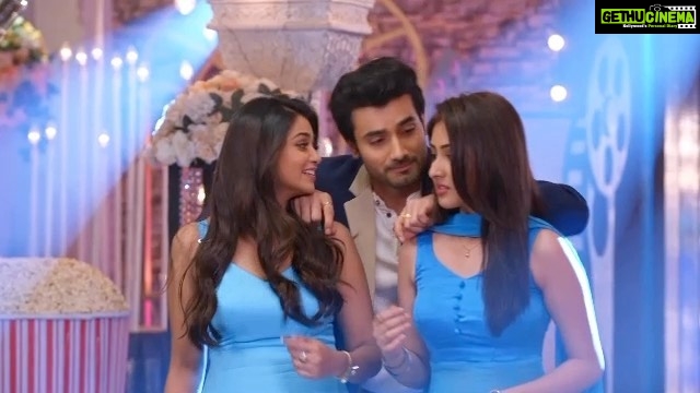 Anchal Sahu Instagram - प्यार कर !! Stay tuned to #parineetii Mon-sat 7:30pm only on @colorstv ♥️✨