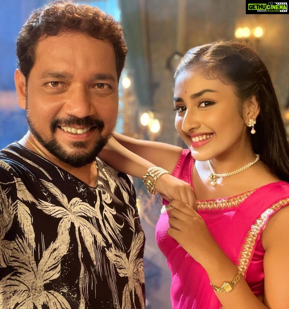 Anchal Sahu Instagram - It’s indeed a treat to watch the director-actor duo sharing the screen💫💕 The man behind our power packed performance! Your directional instincts are par excellence🤍 Learning everyday something new, something different from you😊 Keep watching Barrister babu every mon-fri 8:30pm only on @colorstv #barristerbabu