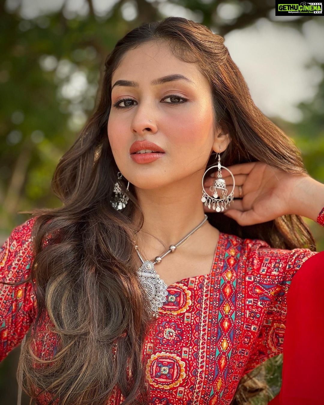 Anchal Sahu Instagram - Ik tum hi nahi tanha Ulfat mein meri rusva..❤️
