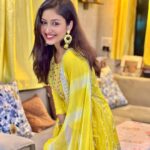 Anchal Sahu Instagram - Happy Diwali!! Here’s to love, light and laughter💛😇 #Diwali2022